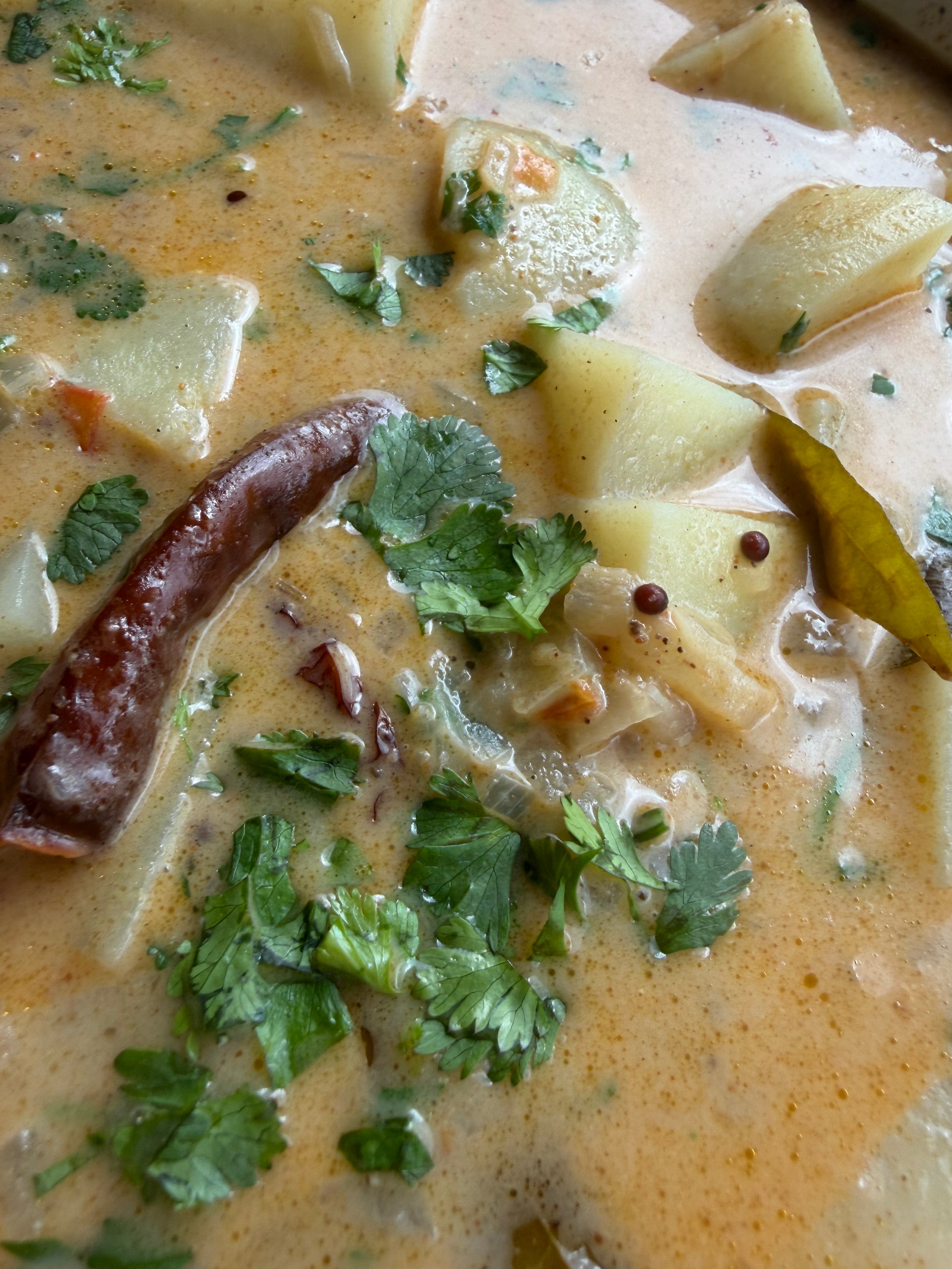 South Indian Potato Curry - Serves 4 - (Fresh, Not Frozen)