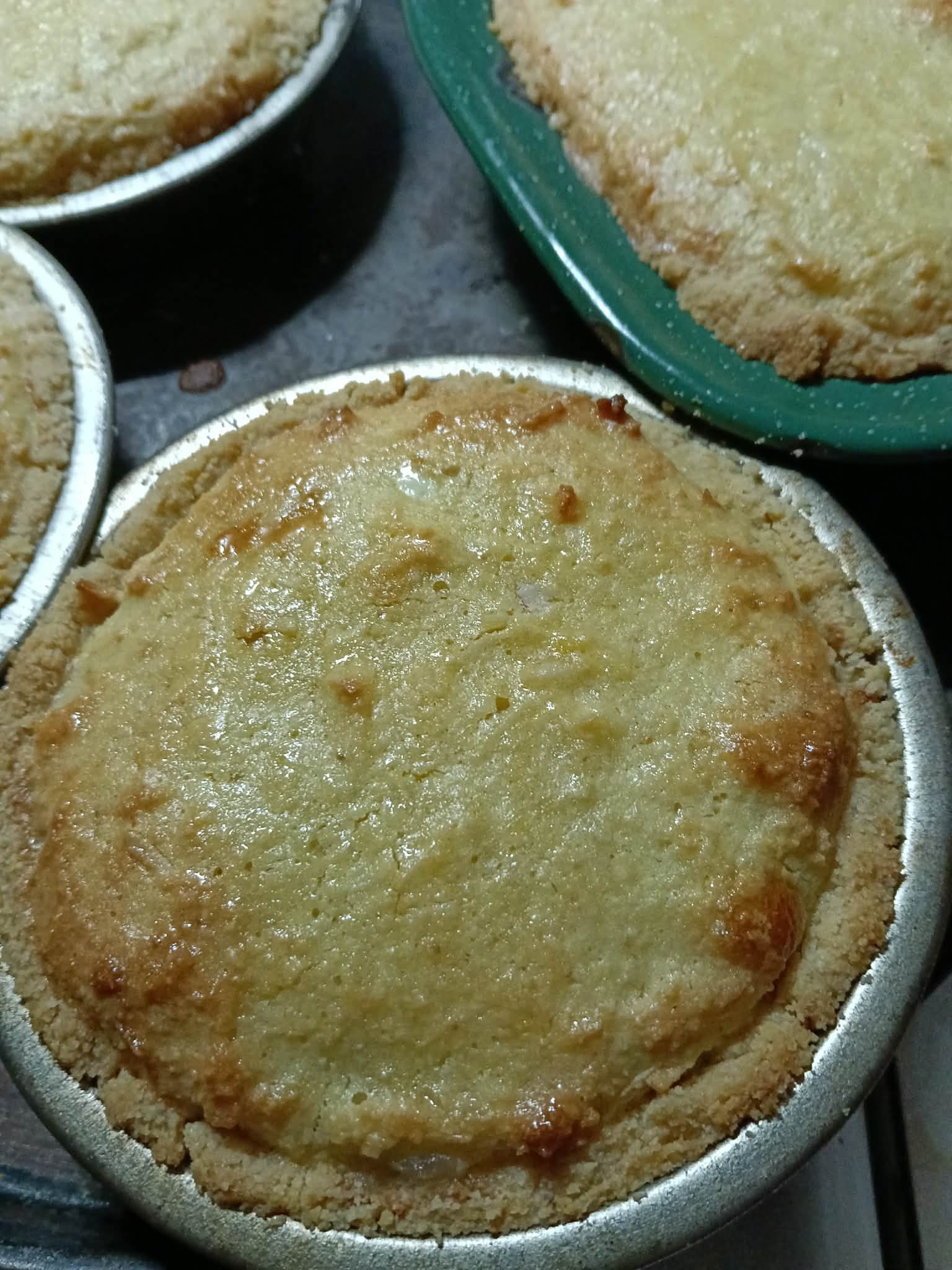 GF + DF 🍎 🍏 Apple pie 🥧  with coconut glaze.